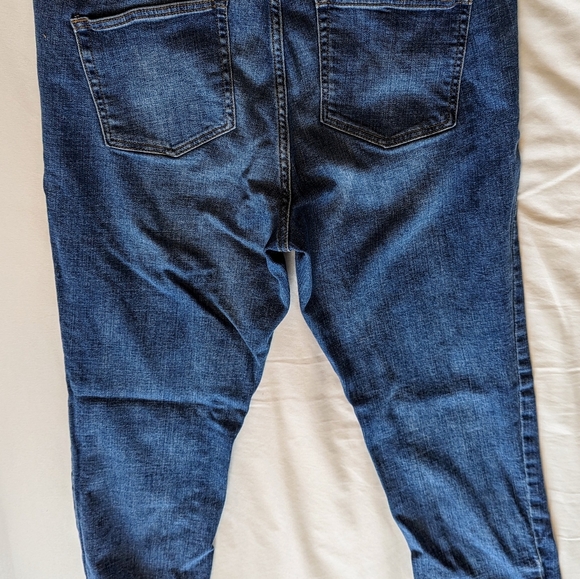 Frye jeans size 12 - Picture 3 of 6